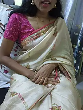 Cuteteluguammmaie live cam on StripChat