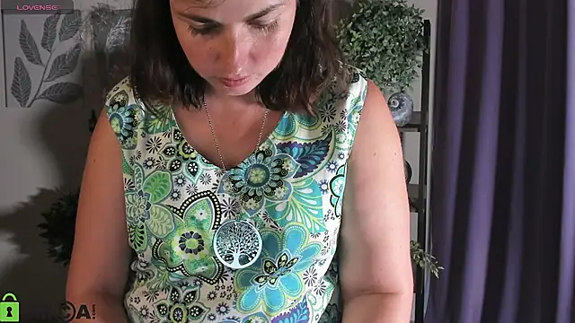 MartaEdams live webcam show