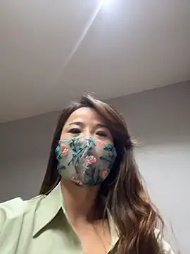 kiss_loo live webcam show