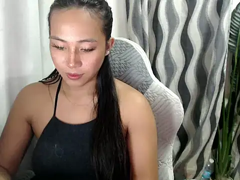 sweetiie_caren webcam