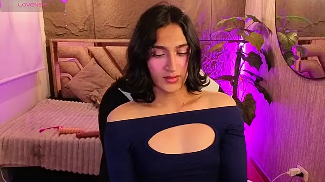 Zoee_Kiss_ live cam on StripChat