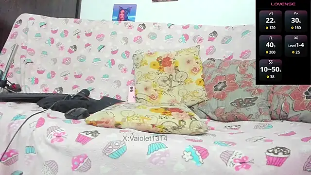 VaioletUwU webcam