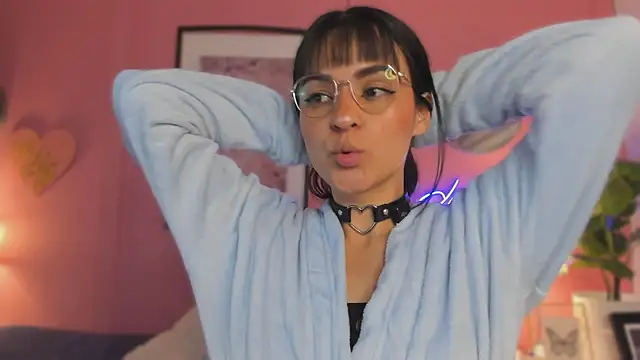 SoySaraa webcam