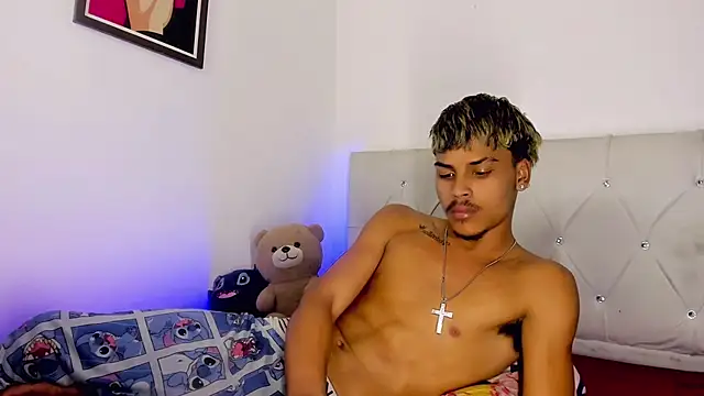 Angel_foxc13 webcam