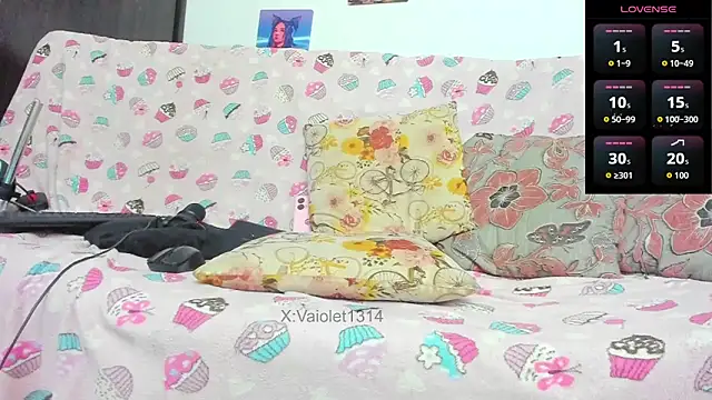 VaioletUwU webcam