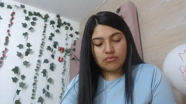 SarahStones webcam