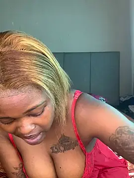 ThickPearlx23 webcam