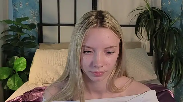 katt__y (F teen) - tease panties
