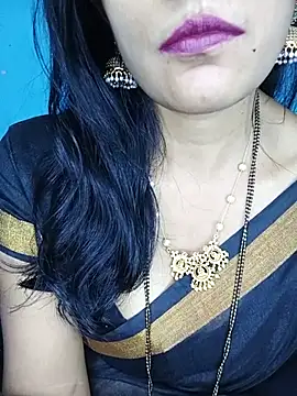 deepa_kannadatelugu (F milf) - Pusssy oil massage