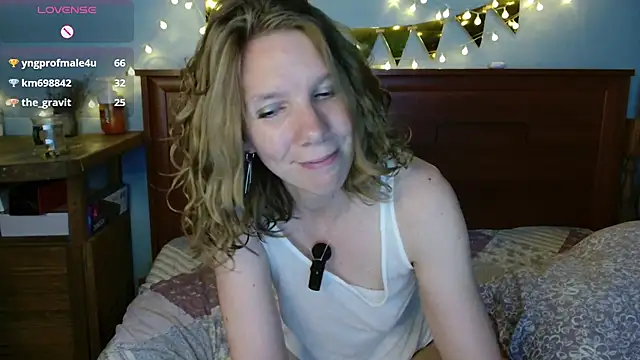 Daisy_Lovely webcam