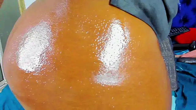 ebony_sweeet_ (F milf) - shoq squirt