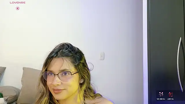 KylieVennet webcam