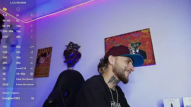 drako_liveshow (M young) - cock hard andlicks my own cock head 😈🤤