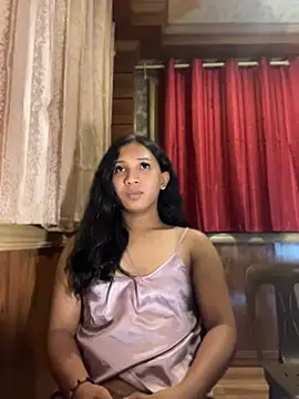 slutty_aki webcam