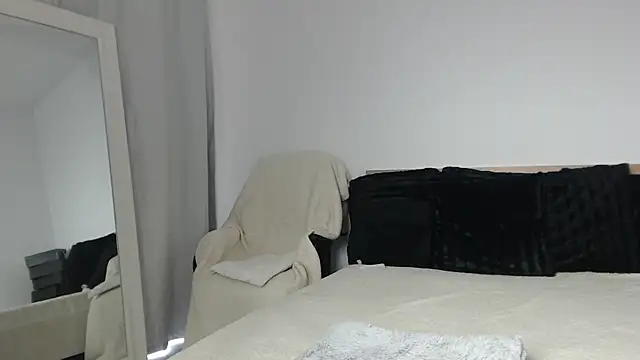 Layla23a webcam
