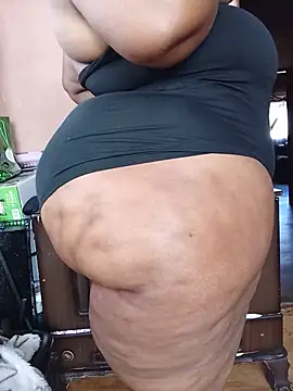 Babybigbutt live cam on StripChat
