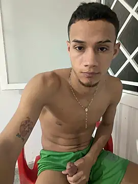 friends_lust_latin webcam