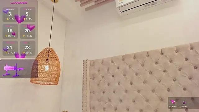 Chloe_Miiller webcam