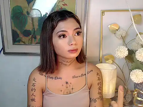 Lucy_Summer webcam