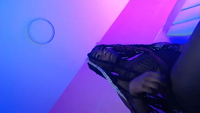 Hilary_tsx webcam