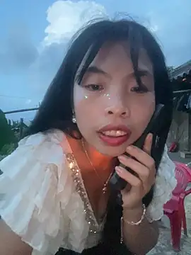 Hikomy- live cam on StripChat