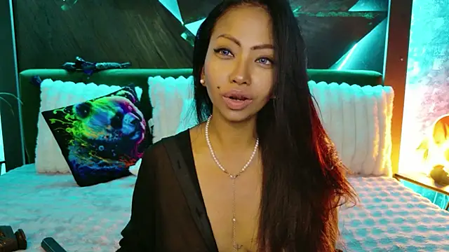 ElyaQuinn webcam