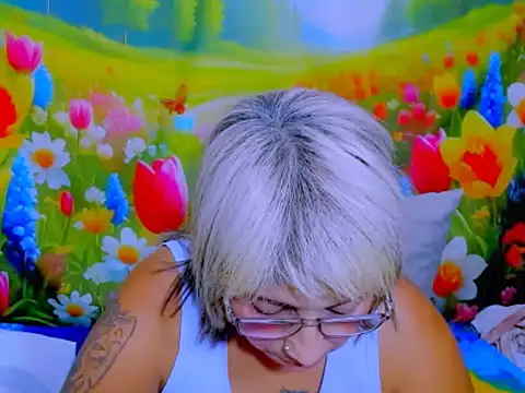 indianroxy webcam