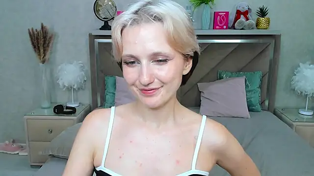 MiaKarlos webcam