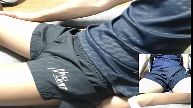 Yasu2000 live sex cam