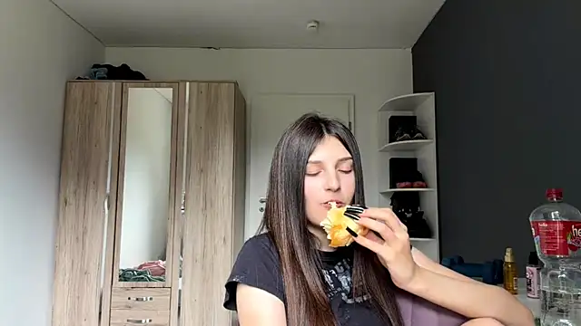 SpanishRooter webcam