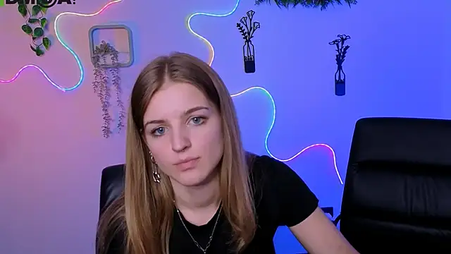 lisa_dark_ webcam