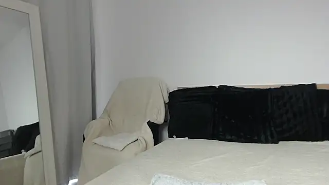 Layla23a webcam
