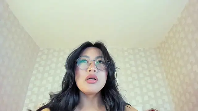NatsumiHun live webcam show