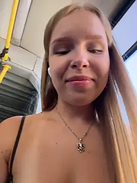 liza_risky (F young) - Hi hi back from my vacation 💕