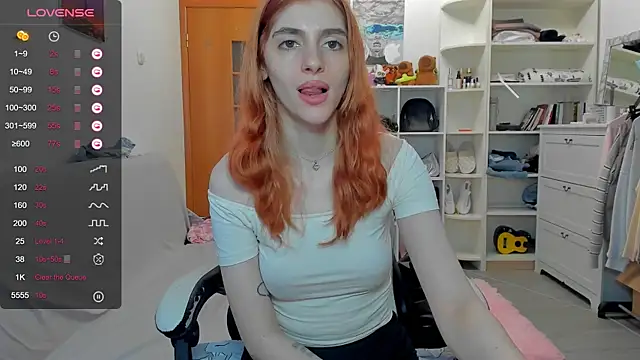 _Nicole_dance webcam