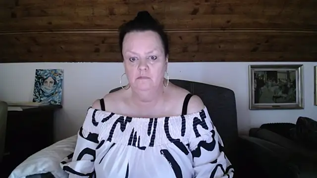 TiffanyMature webcam
