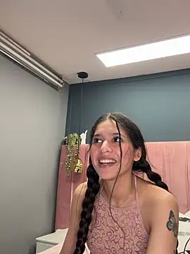 thiara_gh (F young) - Show pussy
