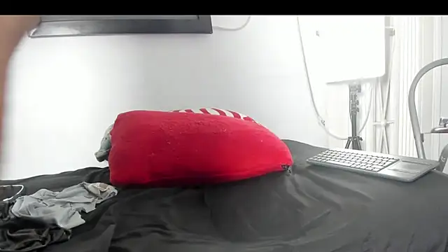 sweatyhairypig23 webcam