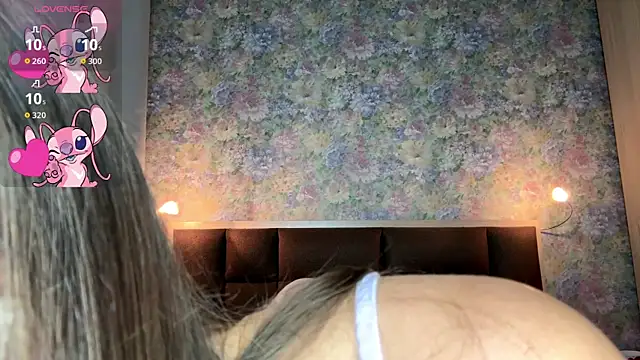 LoraDavi live webcam show