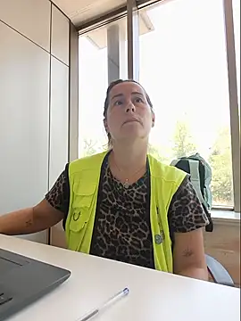 bichota85 (F milf) - Dedito culo+ video