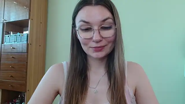 LooveELLYx webcam