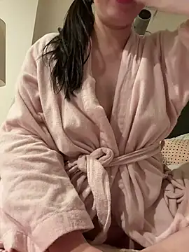 hiyori_hiyochan live webcam show
