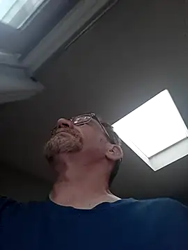 grosslotion live cam on StripChat