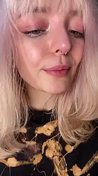aka_Blonde live sex cam