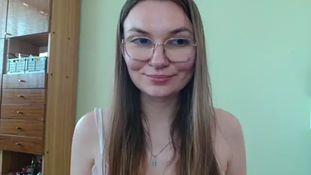 LooveELLYx webcam