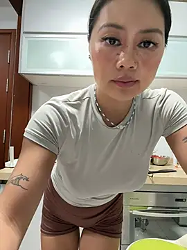 ruanruan05 (F young) - Flash naked