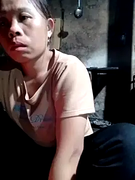 daisyy2 - Daisyy2's free webcam - UK Sex Cams