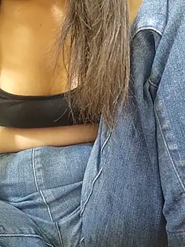 CuteSarikaLIVE webcam