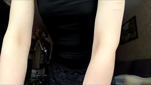 BuzzingRaid live cam on StripChat
