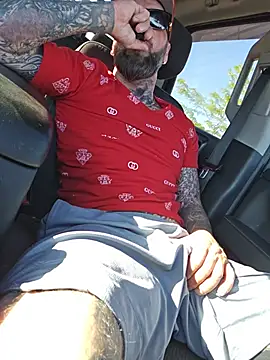 Beardedtattood live cam on StripChat